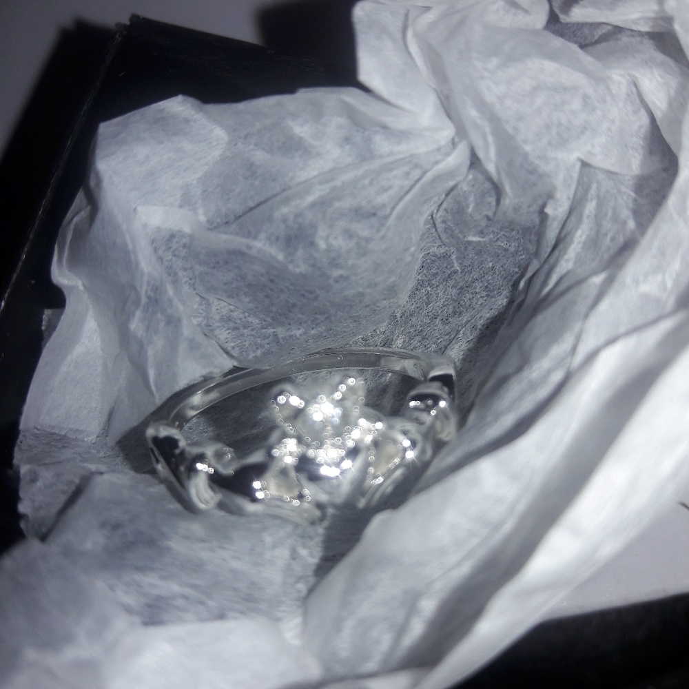 $25 Claddagh Ring with CZ Accent - Picture 5 of 8
